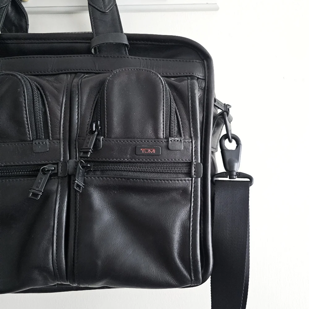 Tumi Alpha Expandable Black Genuine Leather Organizer Laptop Briefcase T Pass